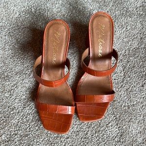 Matisse sandals